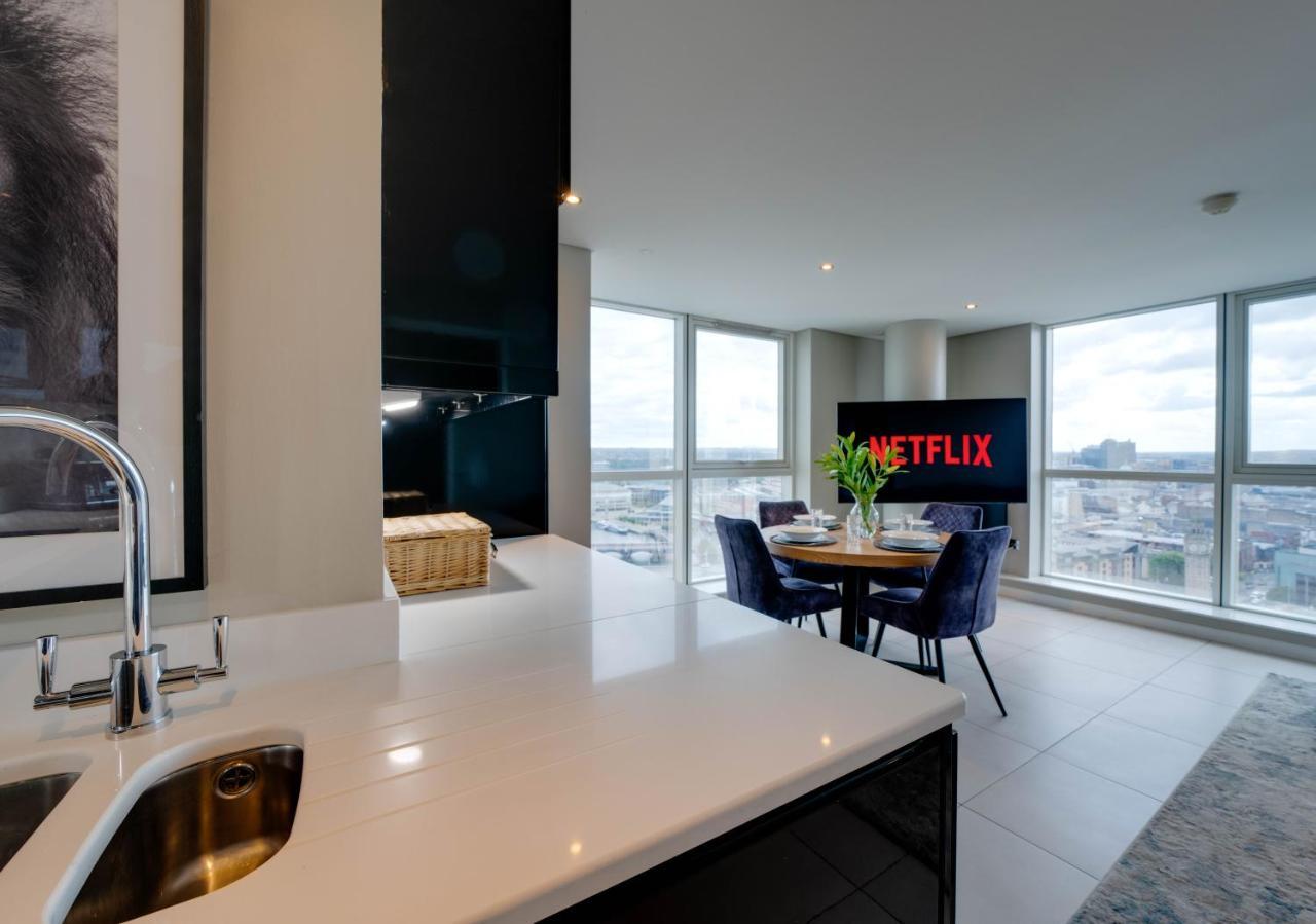 Tallest Building In The City Centre Sleeps 5 Incredible City Mountain And Lagan Views Belfast Zewnętrze zdjęcie