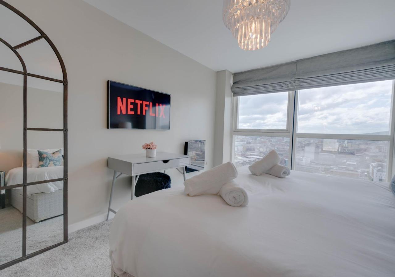 Tallest Building In The City Centre Sleeps 5 Incredible City Mountain And Lagan Views Belfast Zewnętrze zdjęcie