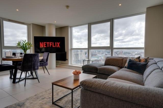 Tallest Building In The City Centre Sleeps 5 Incredible City Mountain And Lagan Views Belfast Zewnętrze zdjęcie